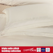 Triplo Satin Stitch Bedding Design Clássico Marfim